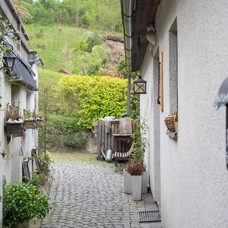 Ema Nikol Semesterbostad *